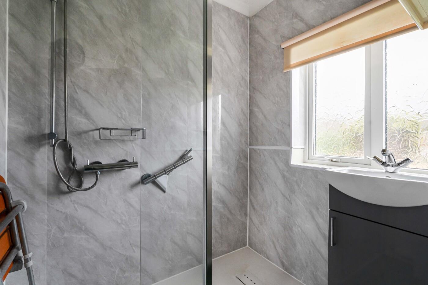 Plowden Way, Shiplake Cross, Henley-On-Thames